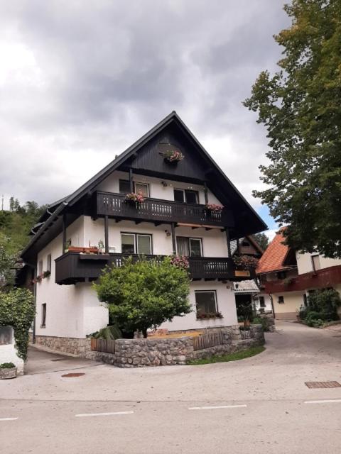Apartma Kosnik Perunika Bohinj Esterno foto